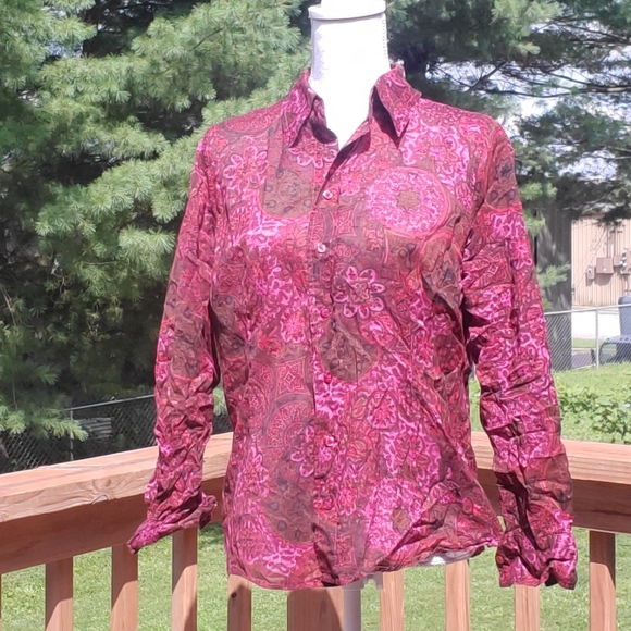 Coldwater Creek pink red black button up blouse M - Picture 2 of 9